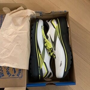 Brooks Men's Sneakers - Ghost 15